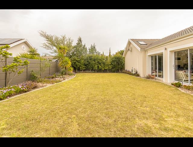 3 BEDROOM FREESTANDING FOR SALE IN SUNNINGDALE